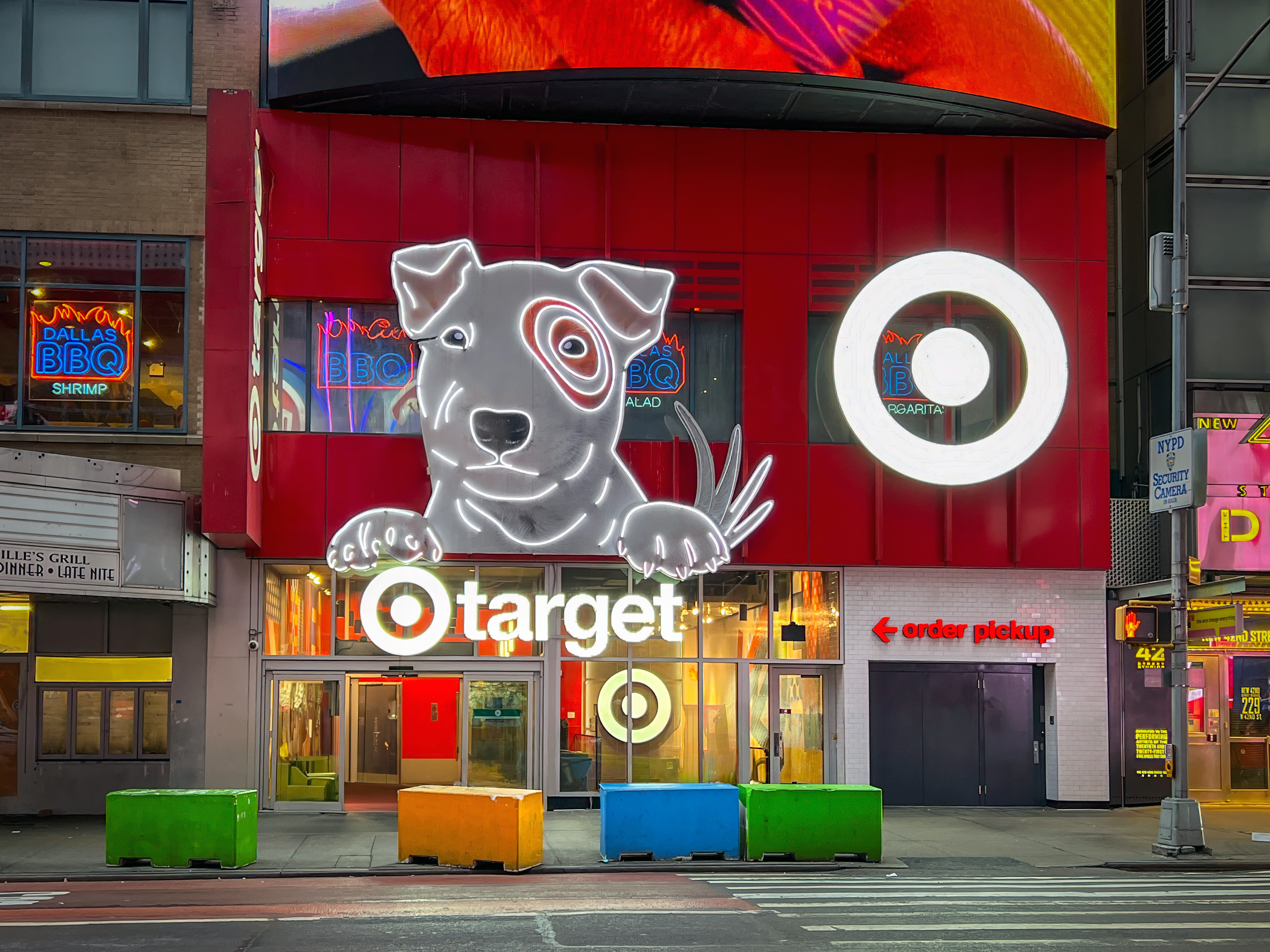 How big retailers are revitalizing sales through remodels and pop-ups